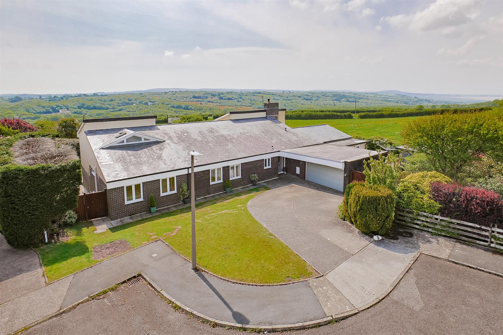 Misty Hills Close, Three Crosses, Swansea, SA4 3JF